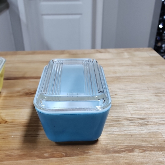 Vintage Pyrex Primary Kitchen  Glass Storage Container Set - Picture 16 of 16